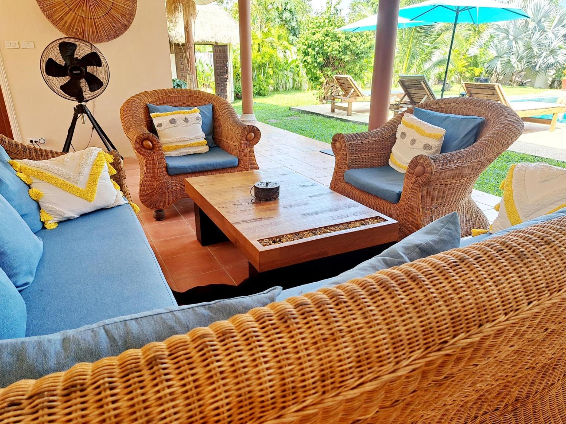 Laura Guest House-Adult Only- Hua Thanon  エクステリア 写真