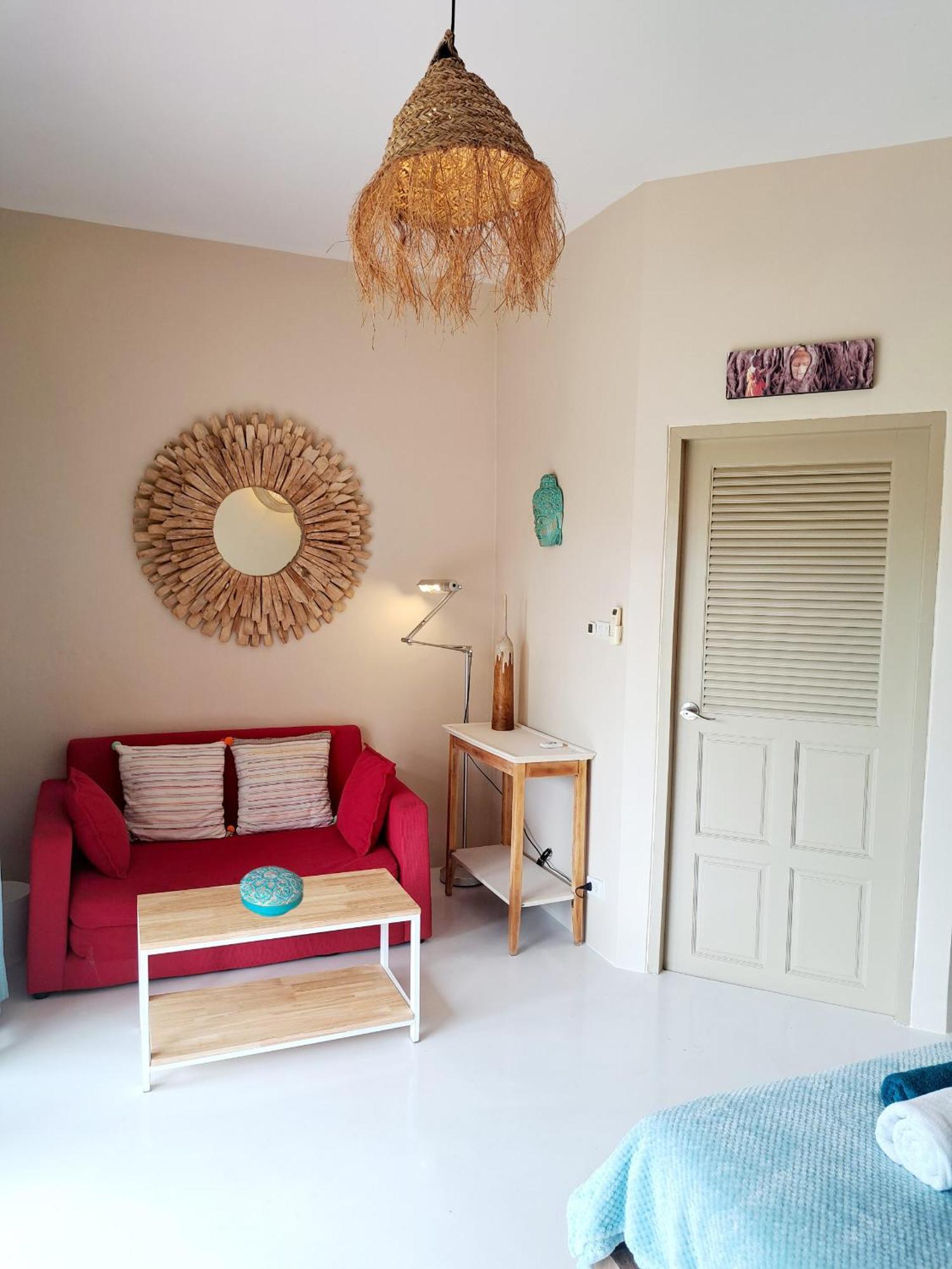 Laura Guest House-Adult Only- Hua Thanon  エクステリア 写真